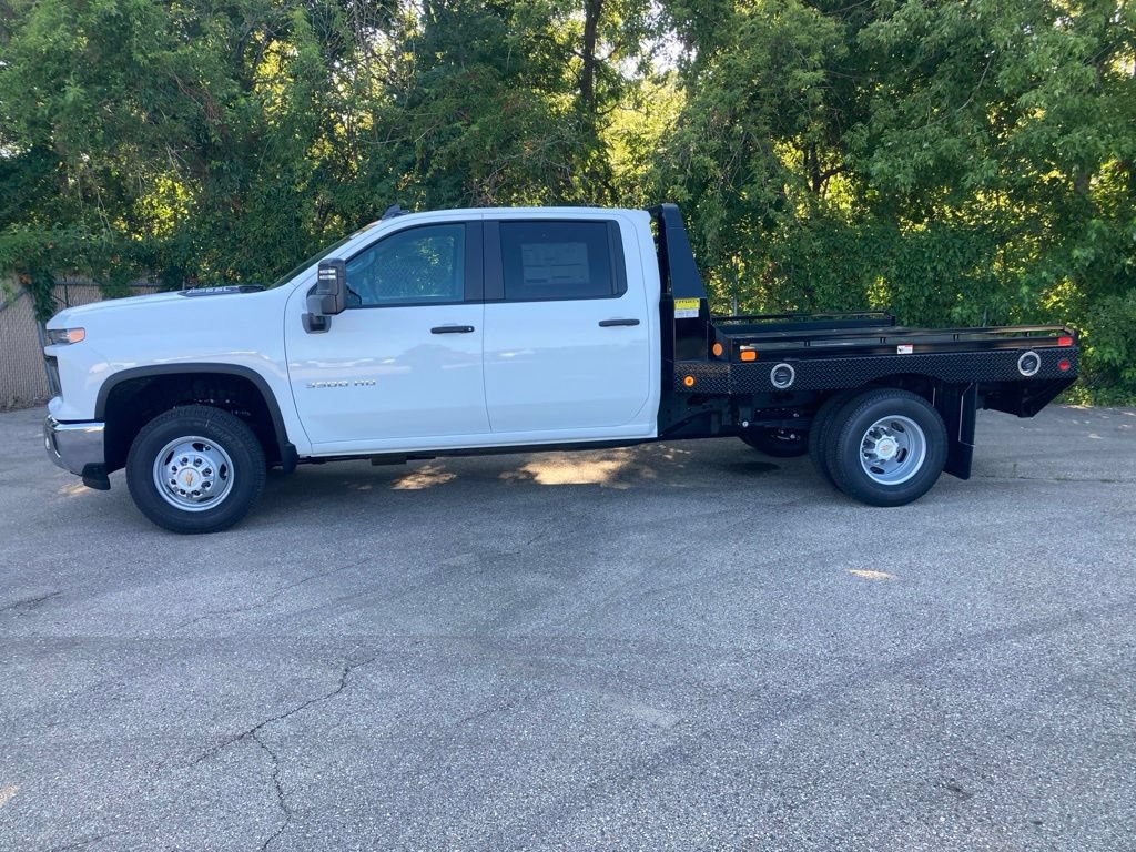  Chevrolet Silverado 3500 HD Chassis Cab