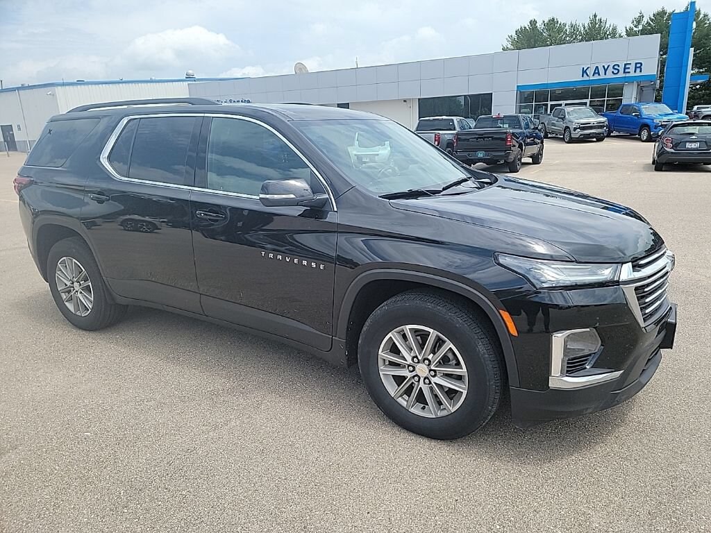 Used 2023 Chevrolet Traverse LT Cloth SUV