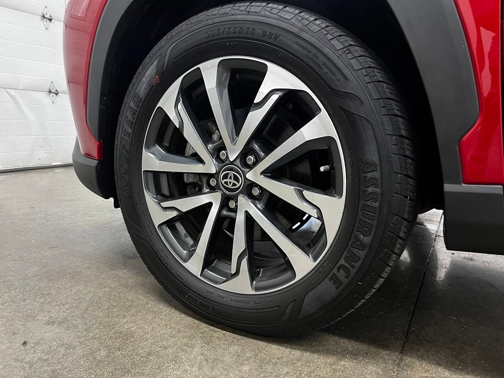 2023 Toyota Corolla Cross XLE - Photo 12
