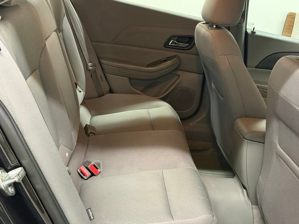 2015 Chevrolet Malibu 1LS - Photo 16