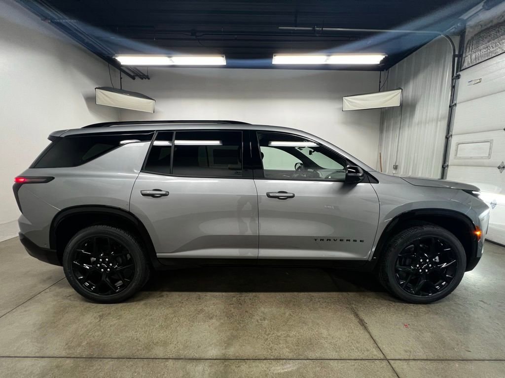 New 2026 Chevrolet Traverse RS SUV