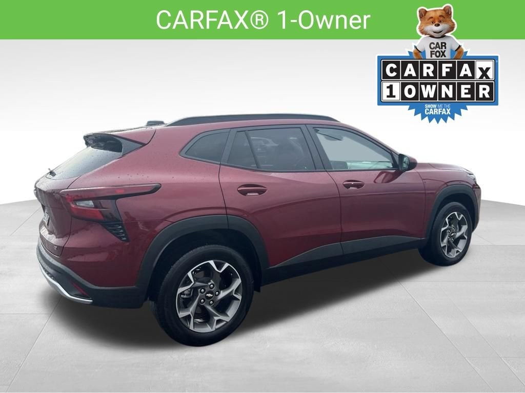 2025 Chevrolet Trax LT - Photo 3