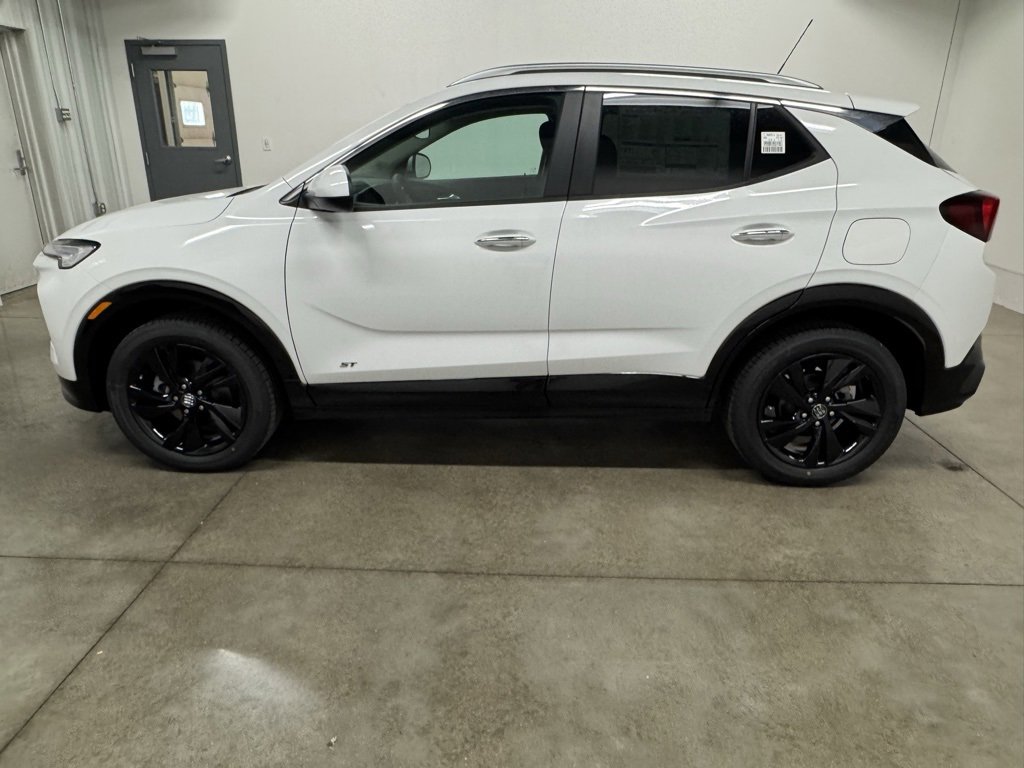2025 Buick Encore GX Sport Touring photo 4