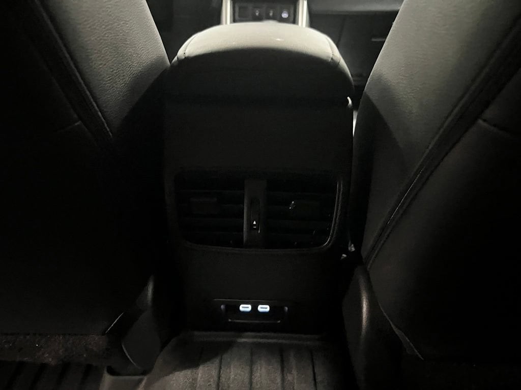 2023 Toyota Corolla Cross XLE - Photo 32