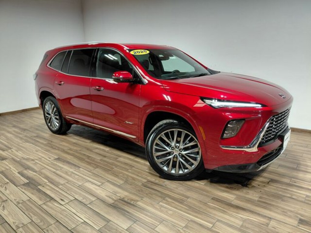 Used 2025 Buick Enclave Avenir SUV