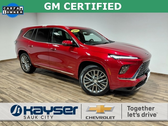 2025 Buick Enclave Avenir's photo