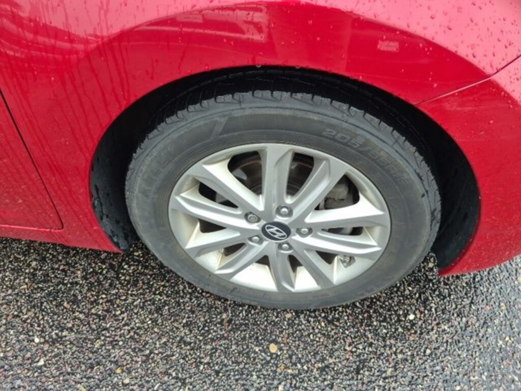 Used 2015 Hyundai Elantra SE Sedan
