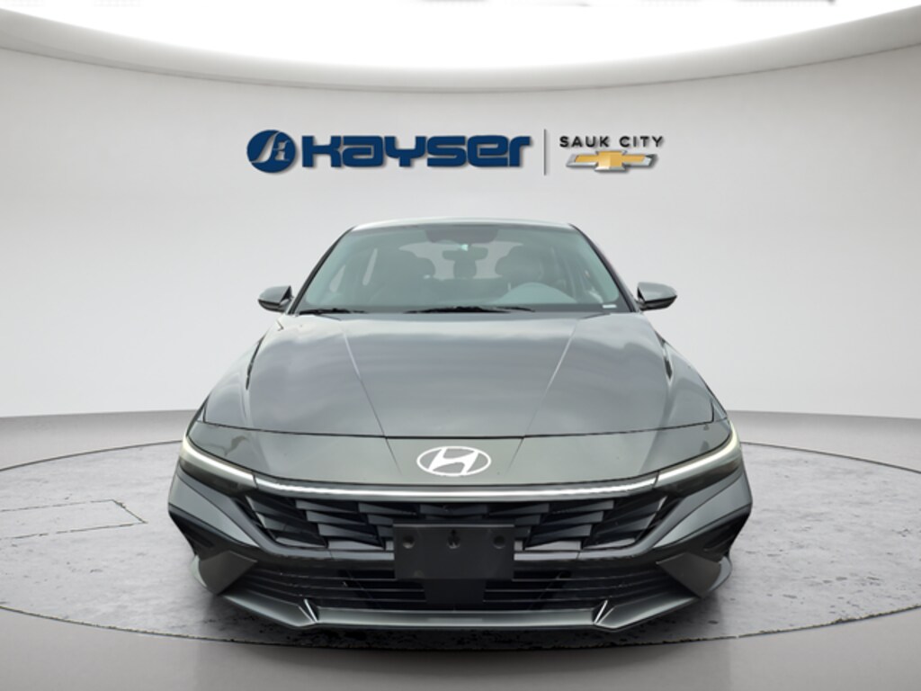 Used 2025 Hyundai Elantra SEL Convenience Sedan