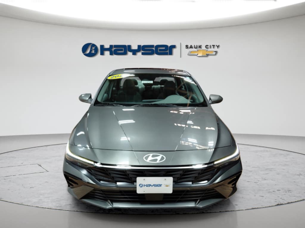 Used 2025 Hyundai Elantra SEL Convenience Sedan