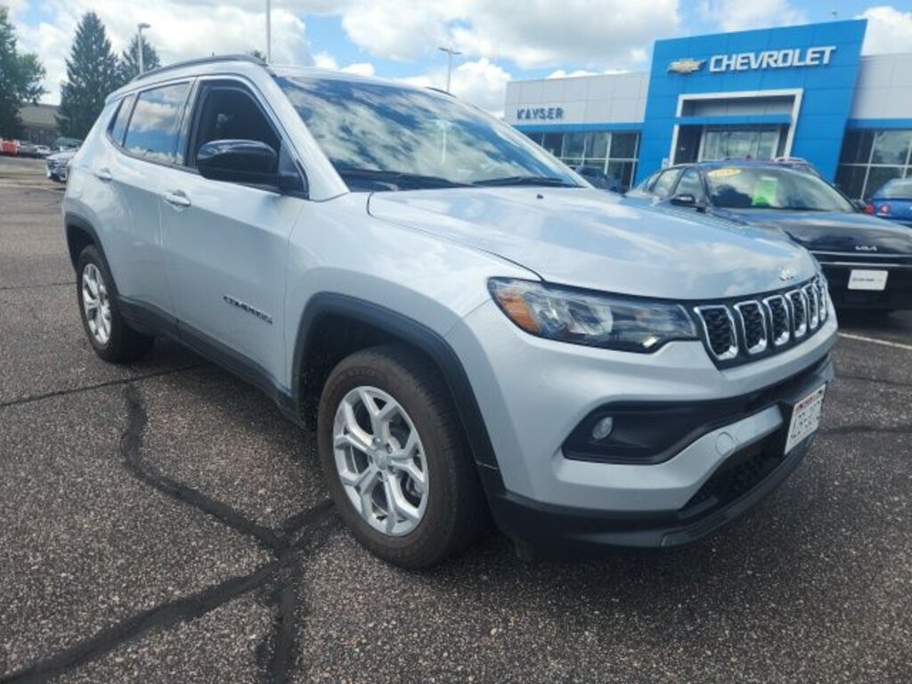 Used 2024 Jeep Compass Latitude SUV