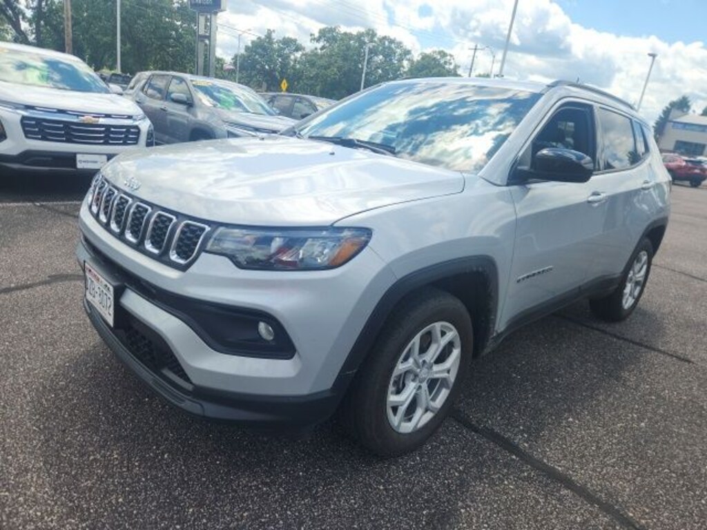 Used 2024 Jeep Compass Latitude SUV