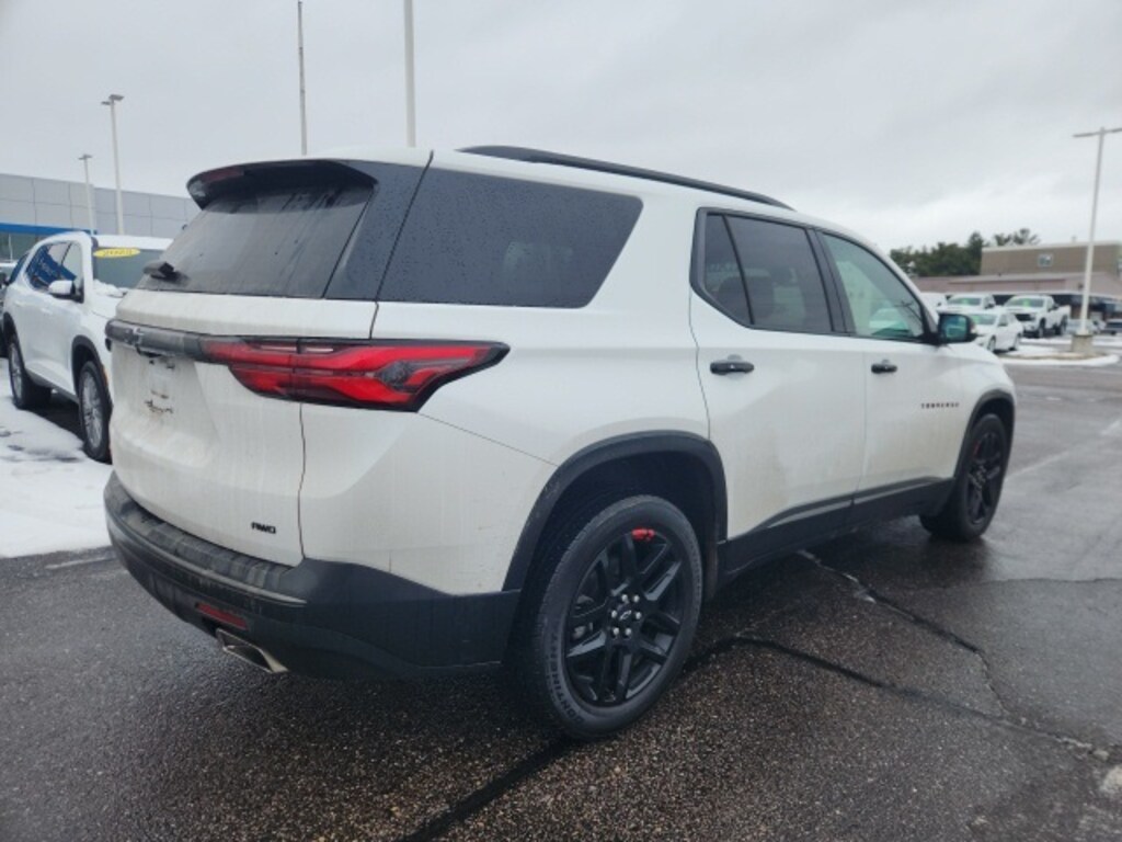 Used 2023 Chevrolet Traverse Premier SUV