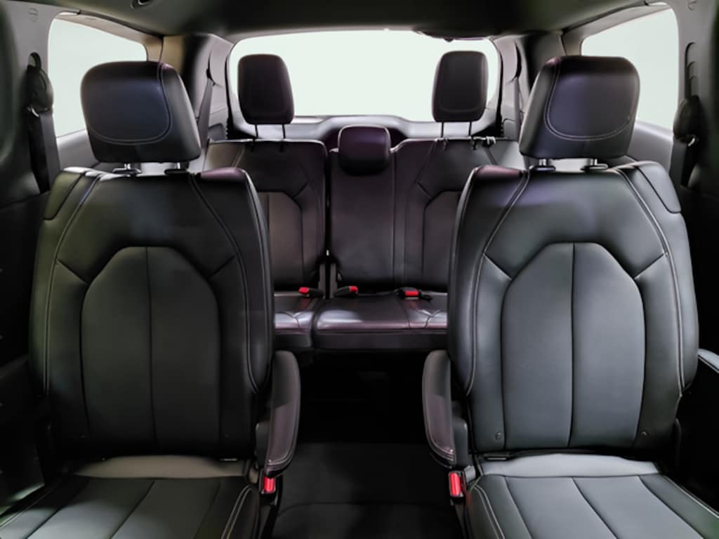 Certified 2025 Chrysler Pacifica Select Minivan/Van