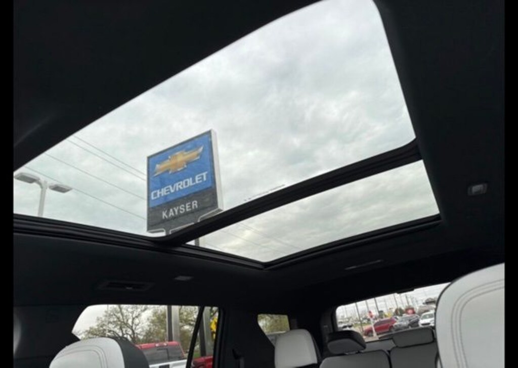Used 2025 Chevrolet Traverse High Country SUV