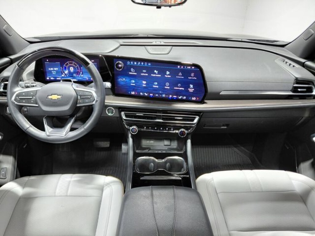 Used 2025 Chevrolet Traverse High Country SUV