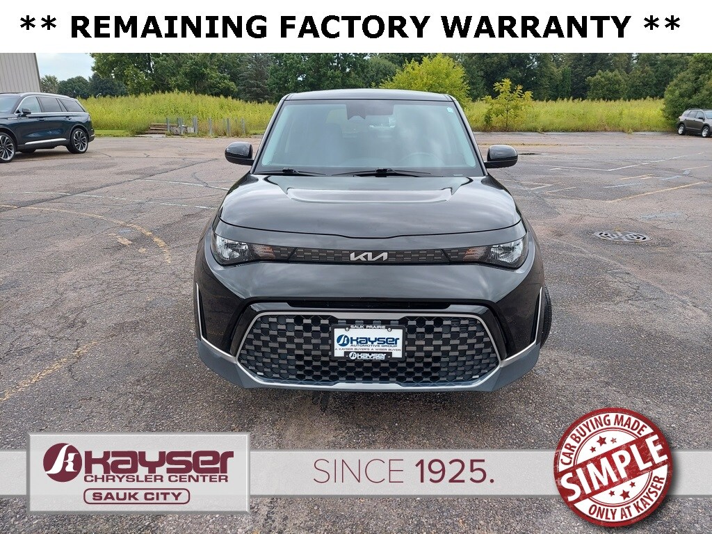 2023 Kia Soul EX photo 2