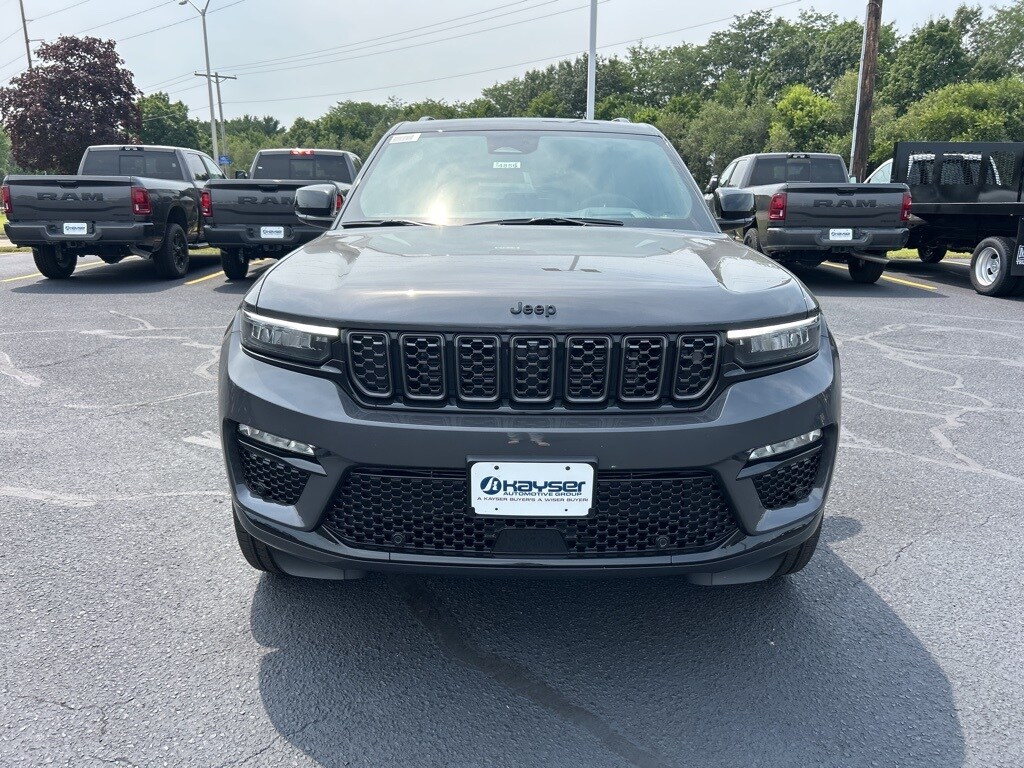 2025 Jeep Grand Cherokee Summit Reserve photo 2