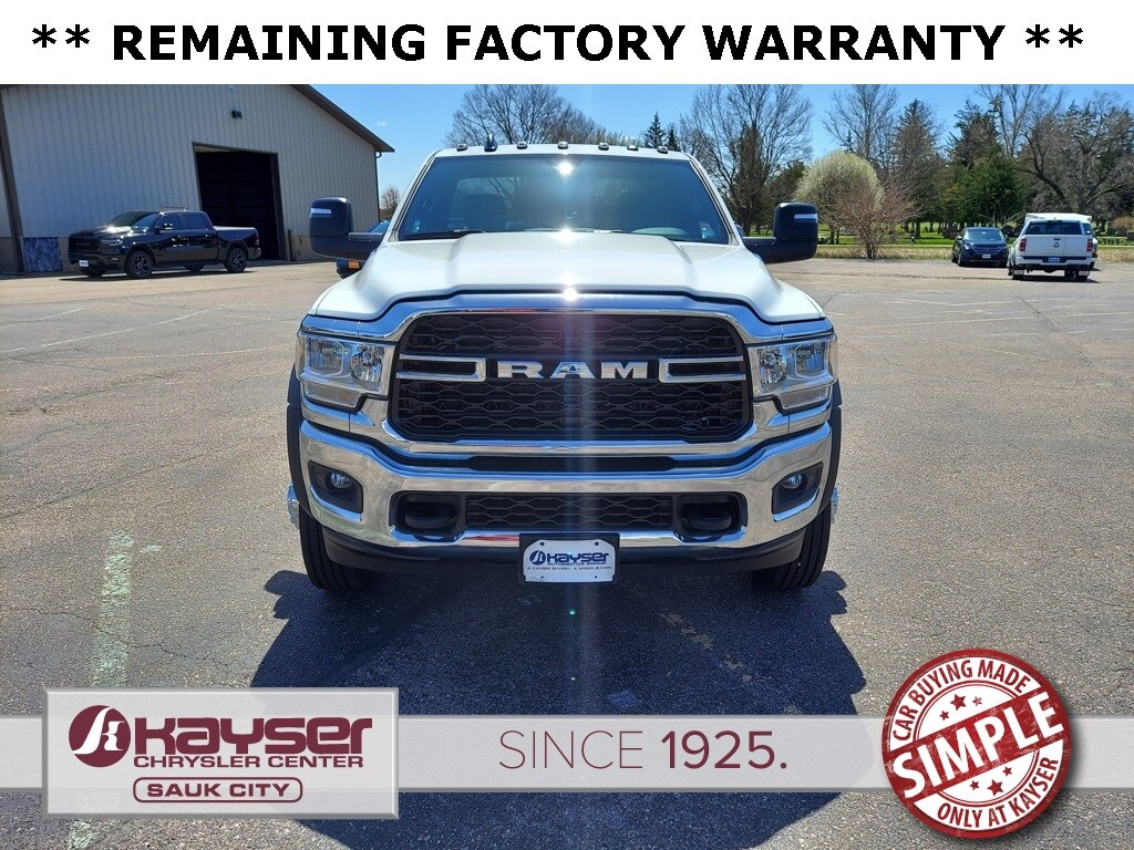 2024 Ram 5500 Tradesman SLT photo 2