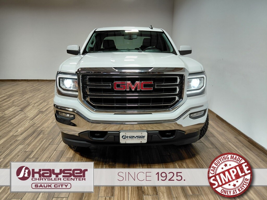 2018 Gmc Sierra SLE photo 2