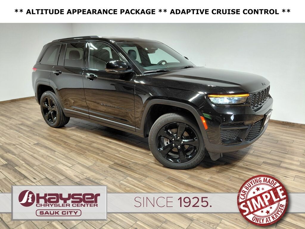 Used 2025 Jeep Grand Cherokee Laredo SUV