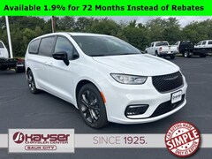 2026 Chrysler Pacifica SELECT Passenger Van