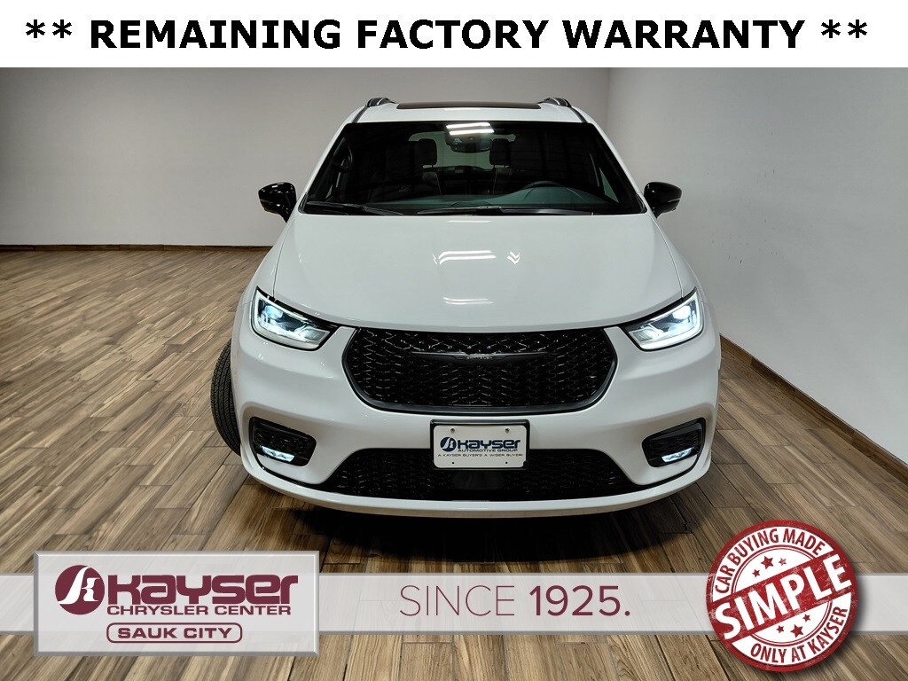 Used 2024 Chrysler Pacifica Limited Van Passenger Van