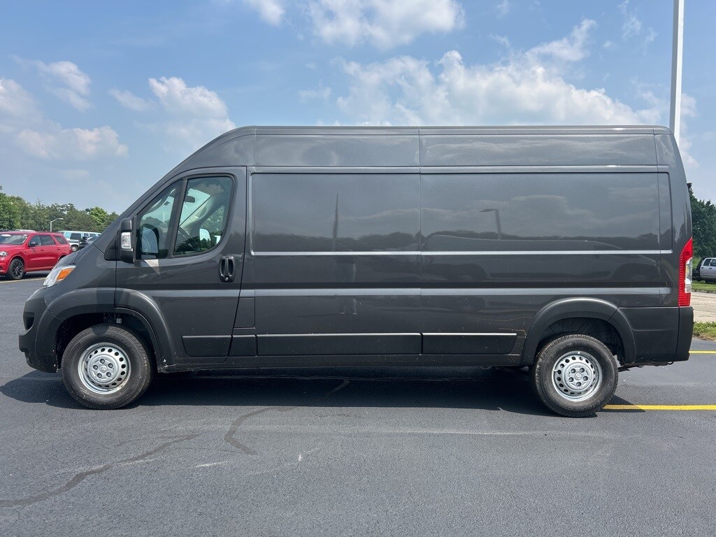 2025 Ram ProMaster 2500 Cargo Van photo 2