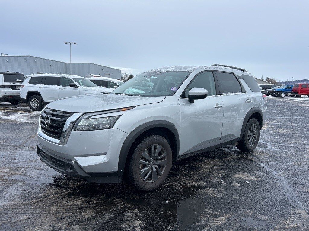 Used 2024 Nissan Pathfinder SV SUV