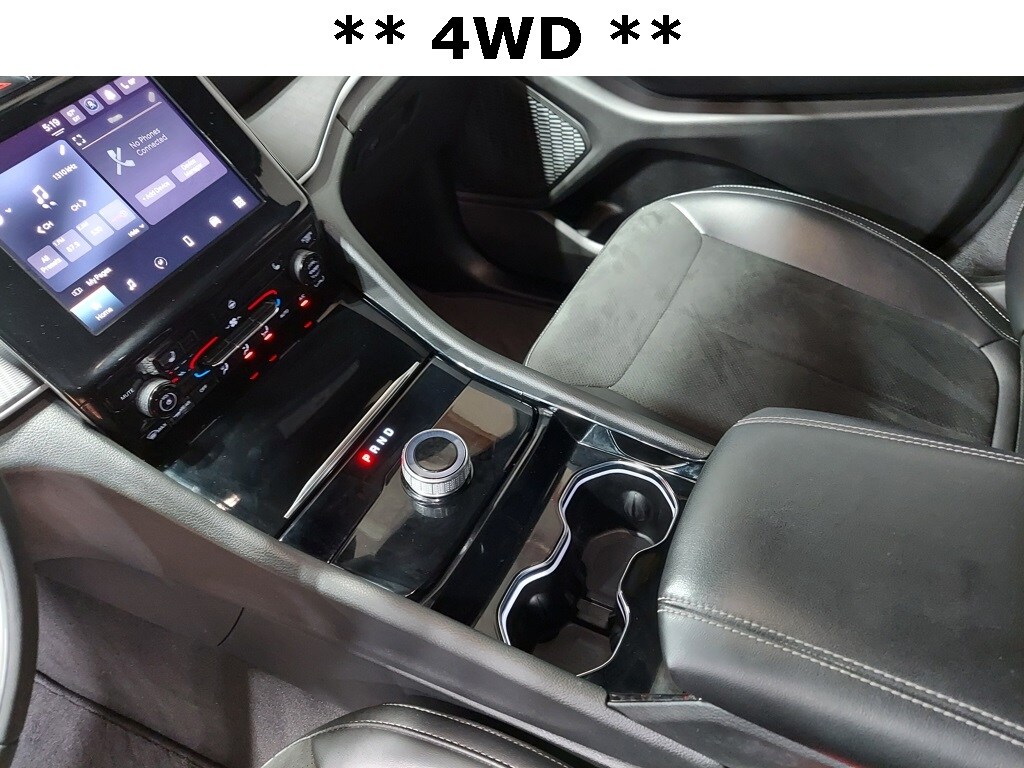 2023 Jeep Grand Cherokee Laredo photo 2