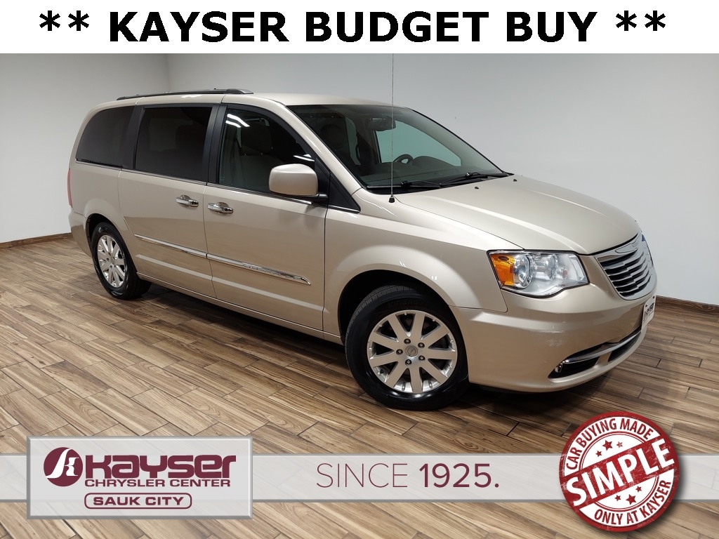 2016 Chrysler Town & Country Touring