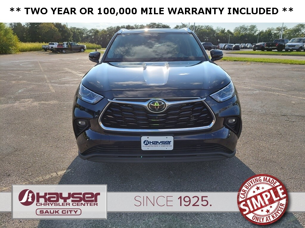 2022 Toyota Highlander Limited photo 2