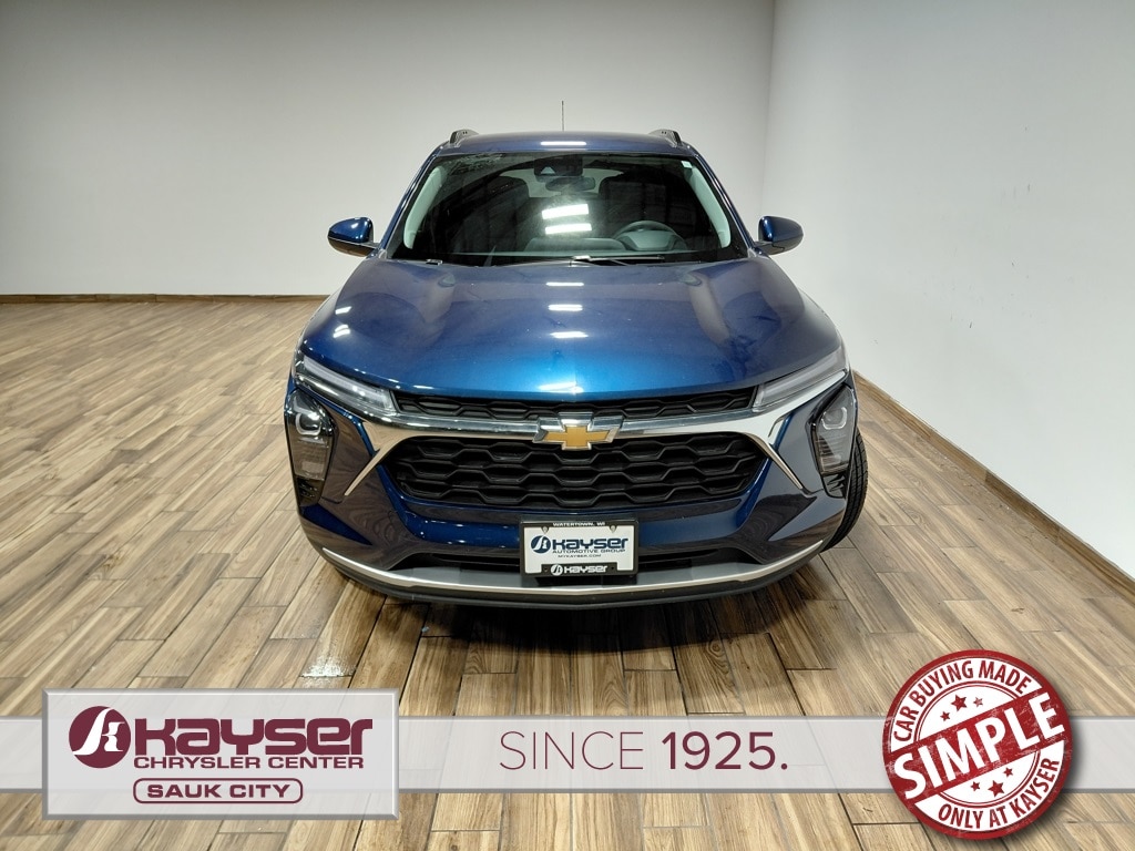 Used 2024 Chevrolet Trax LT SUV