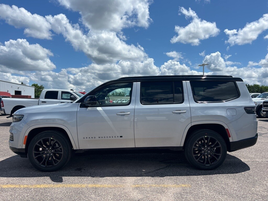 2024 Jeep Grand Wagoneer Obsidian photo 4