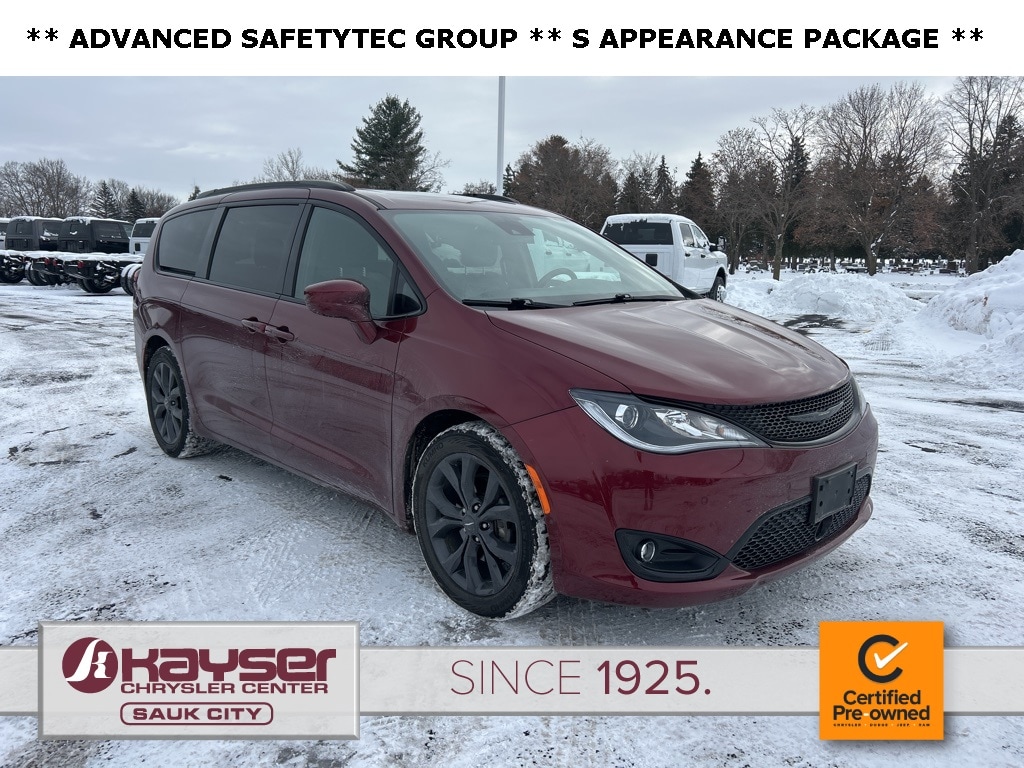 2020 Chrysler Pacifica Touring L Plus's photo