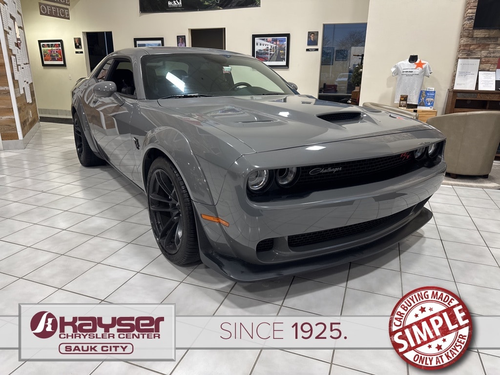 2023 Dodge Challenger R/T's photo