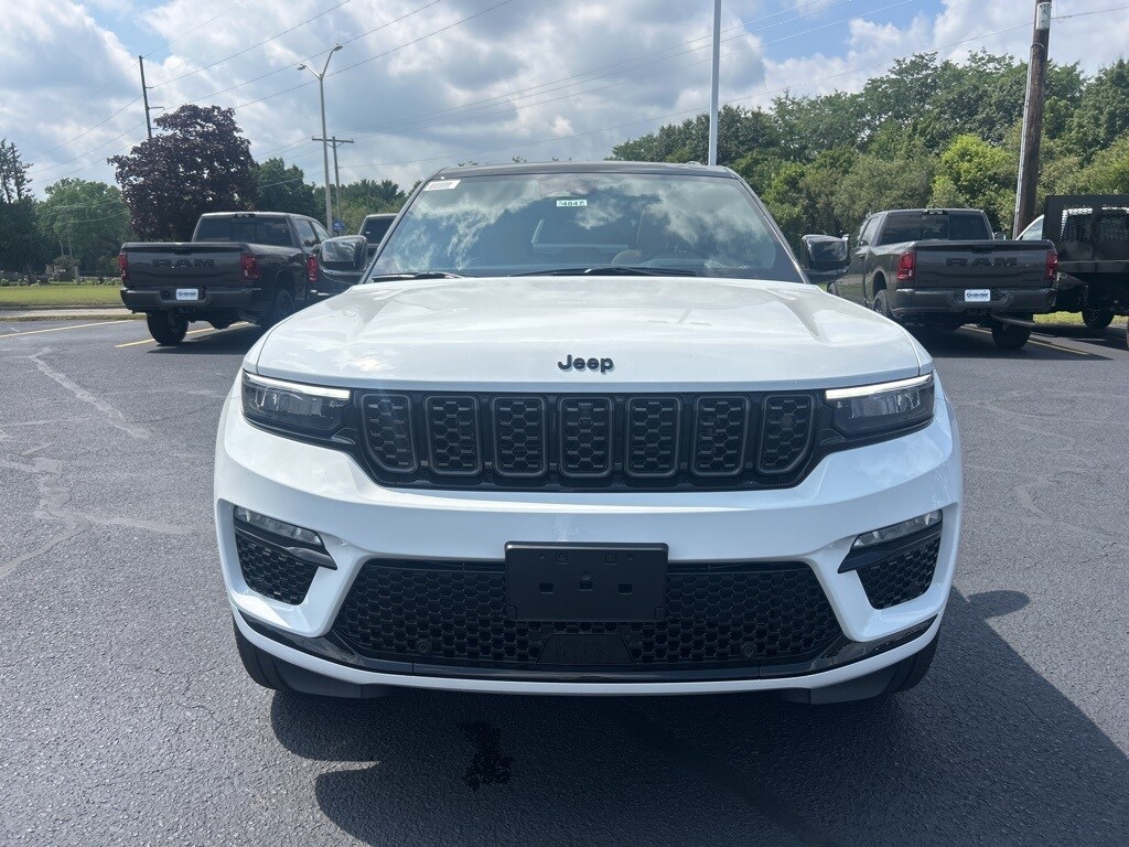 2025 Jeep Grand Cherokee Summit Reserve photo 2