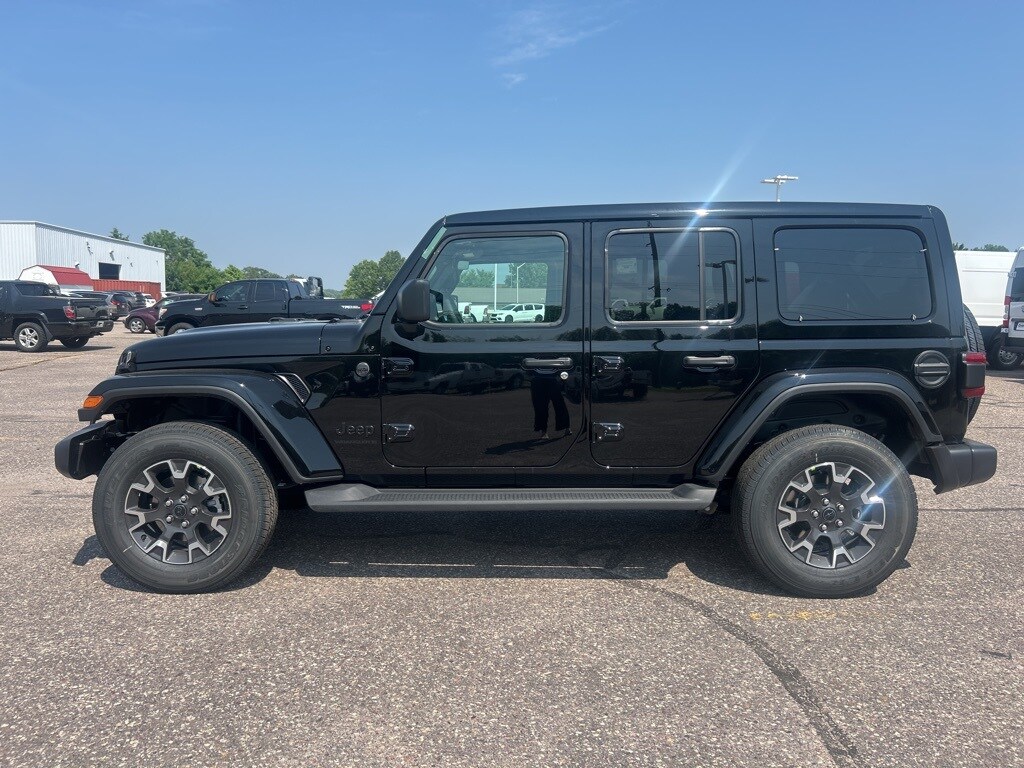 2025 Jeep Wrangler Unlimited Sahara photo 4