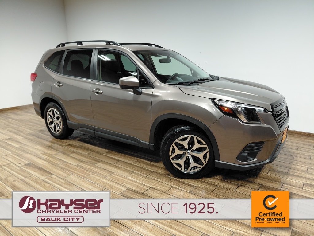 2022 Subaru Forester Premium's photo