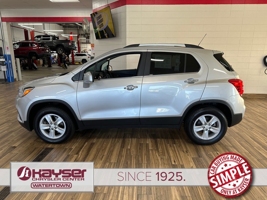 Used 2018 Chevrolet Trax LT with VIN KL7CJPSB0JB653495 for sale in Watertown, WI