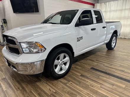 2024 Ram 1500 Classic SLT Truck Quad Cab