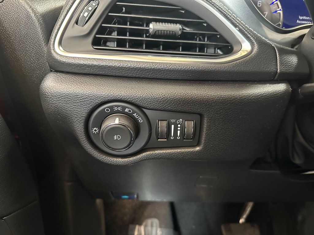 2026 Chrysler Pacifica Limited - Photo 19