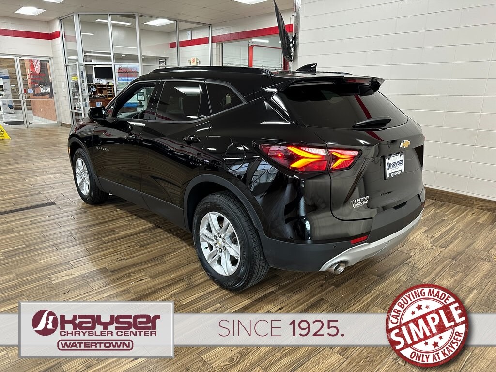 2021 Chevrolet Blazer 2LT photo 3