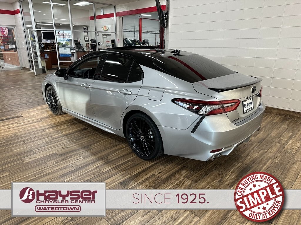 2021 Toyota Camry XSE photo 3