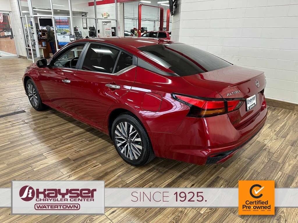 2023 Nissan Altima 2.5 SV photo 3