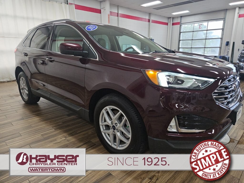 2021 Ford Edge SEL photo 3