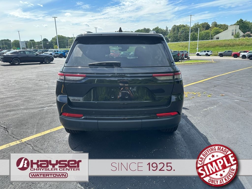 Used 2023 Jeep Grand Cherokee Limited SUV