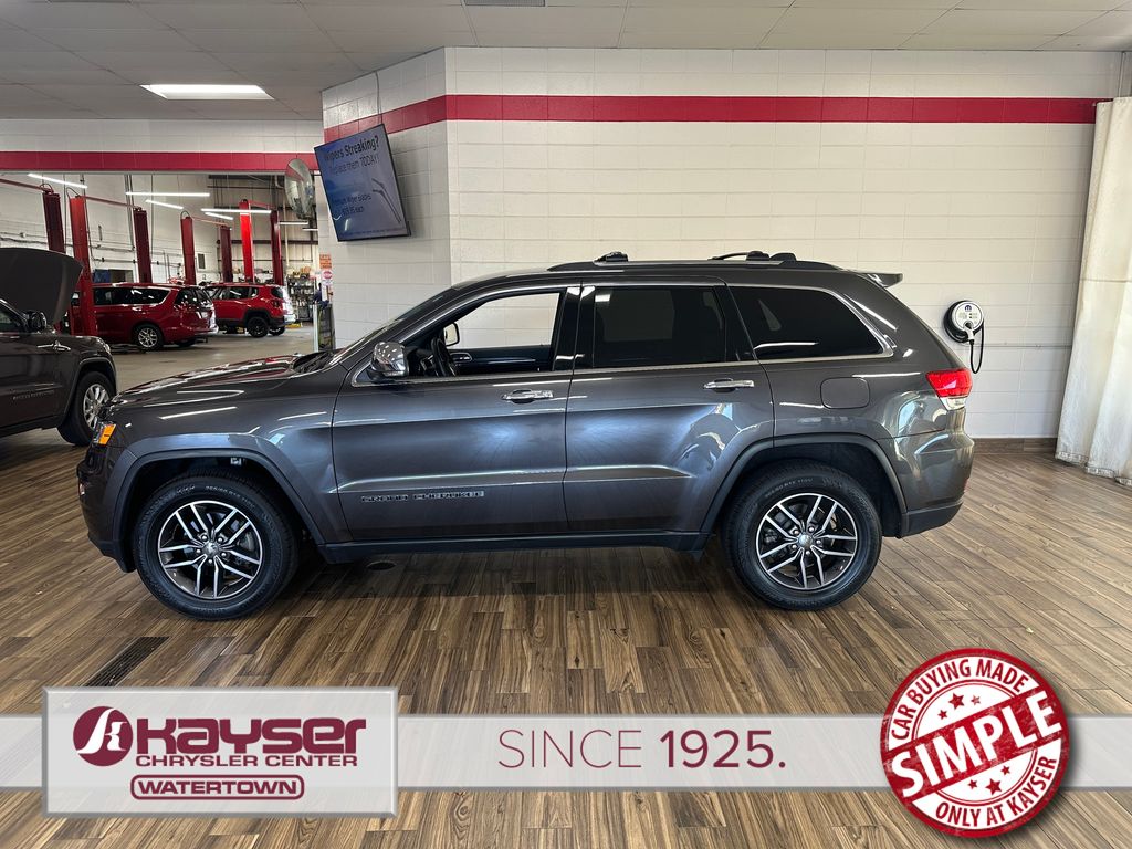 Used 2017 Jeep Grand Cherokee Limited with VIN 1C4RJFBG8HC810584 for sale in Watertown, WI