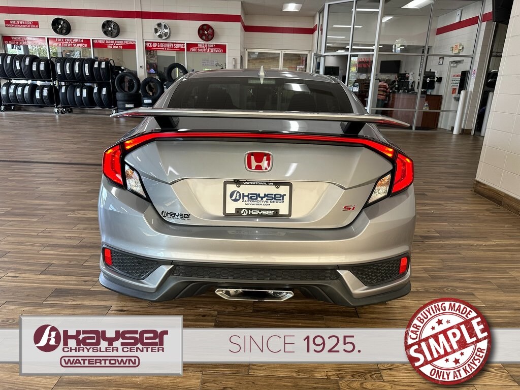 2017 Honda Civic Si photo 3
