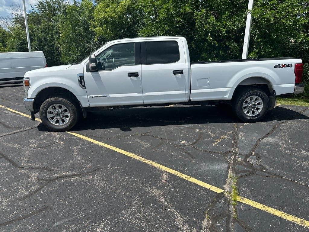 Used 2022 Ford F-350 Super Duty XLT with VIN 1FT8W3BT1NEE71062 for sale in Watertown, WI