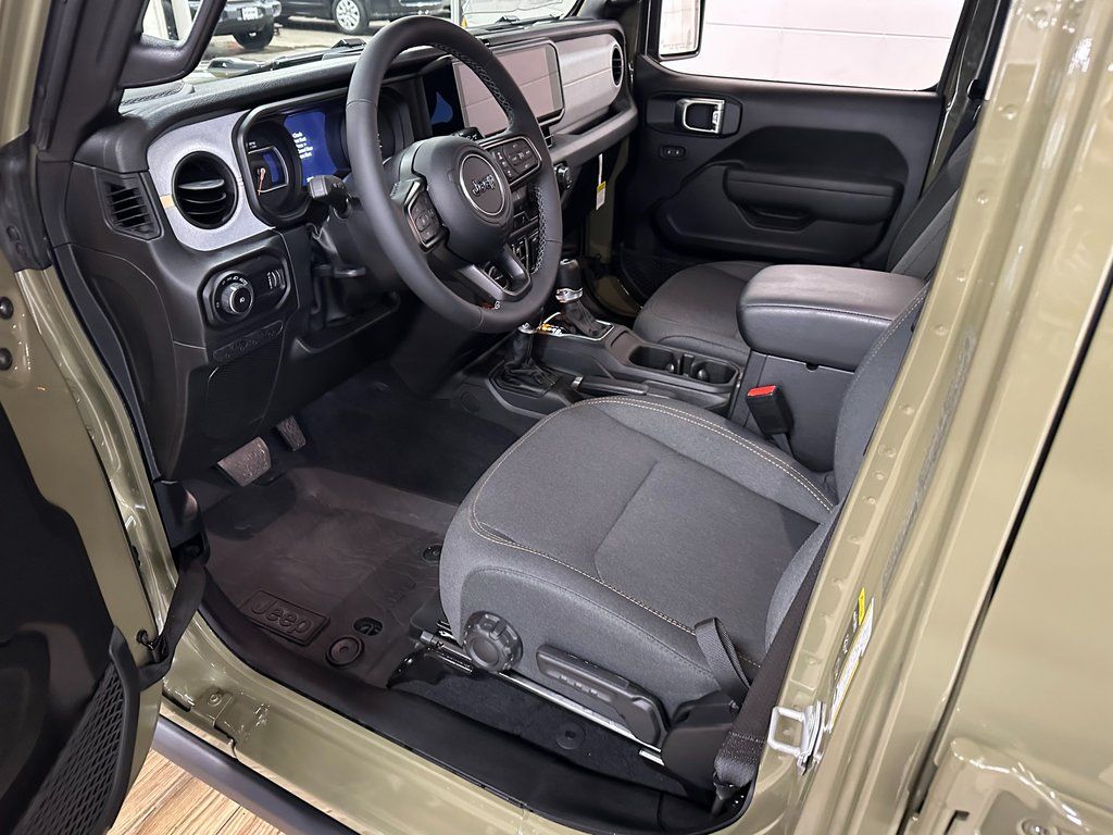 2026 Jeep Wrangler 4-Door Willys - Photo 9